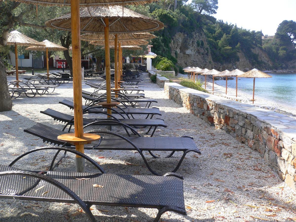Megalos Mourtias Alonnisos Town Exterior photo